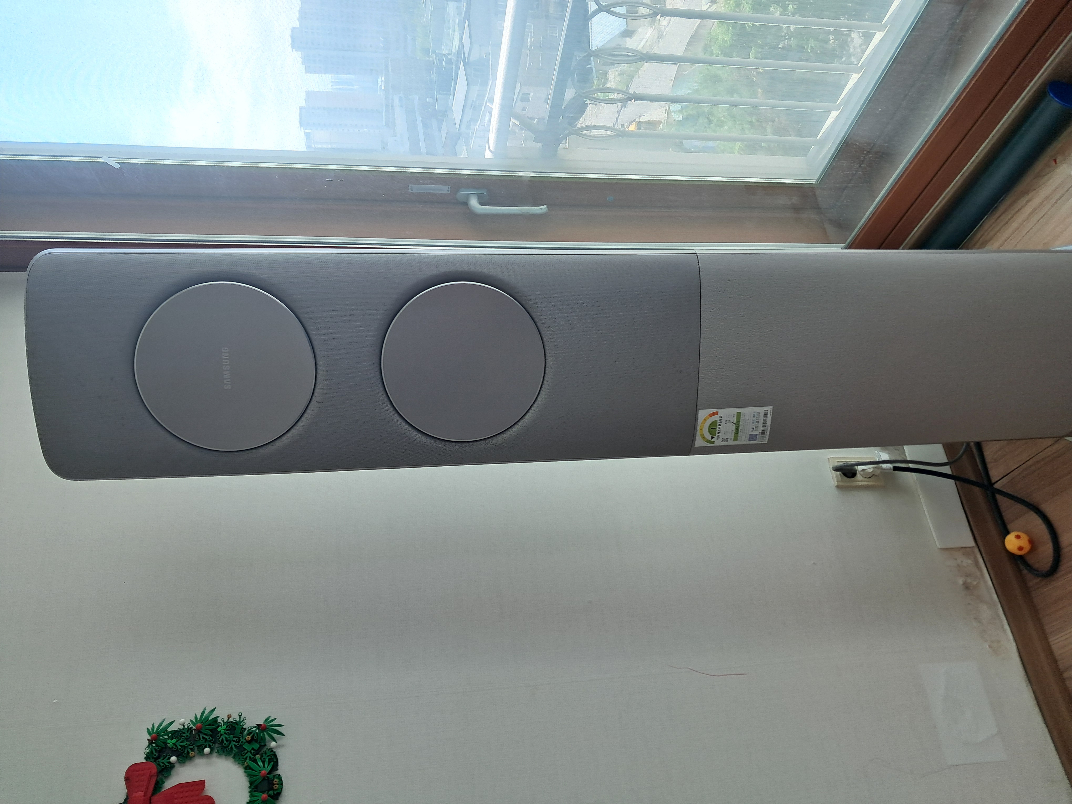 에어컨 청소 전 오염된 상태